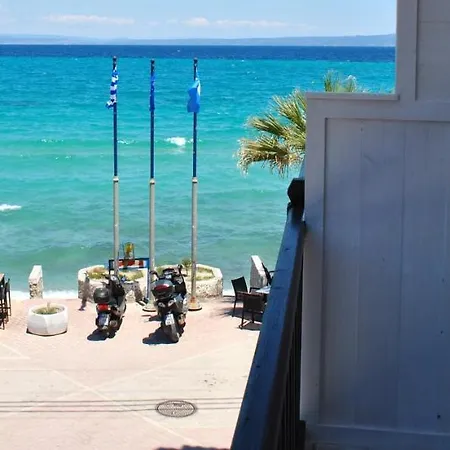 Eleni's Sea View Adults Only *